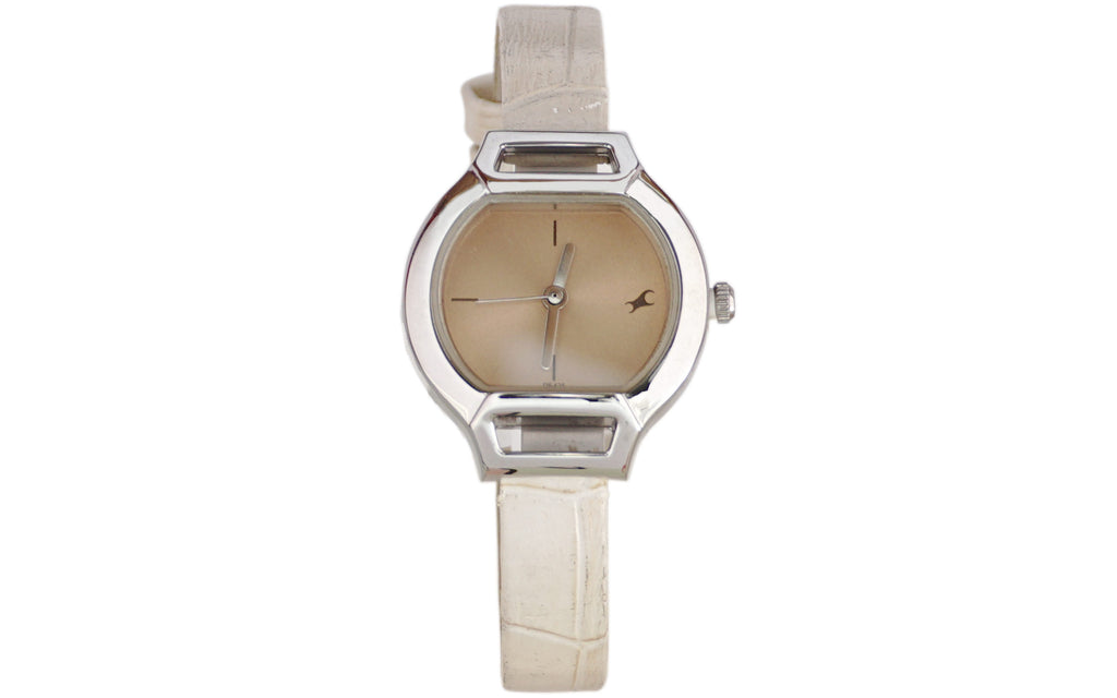 Fastrack 6104SL02 White Leather Analog Women's Watch | Watch | Better Vision